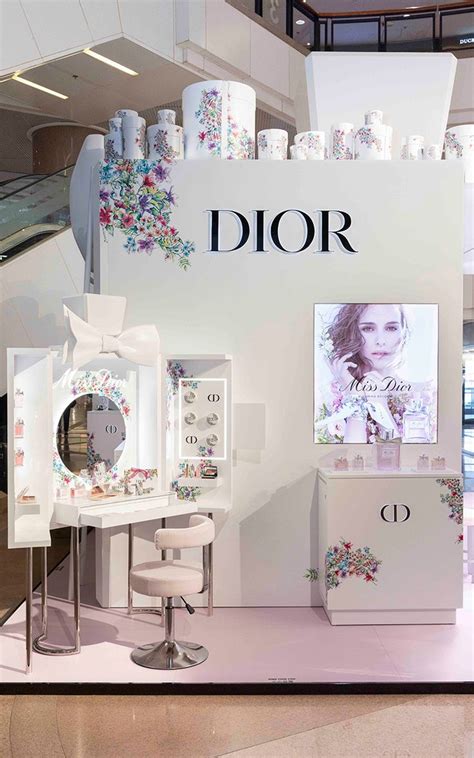 Miss Dior pop up boutique